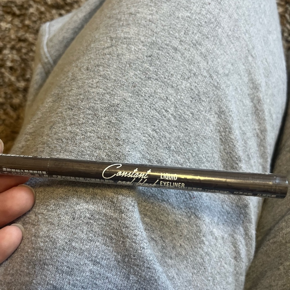 Constant & Black Eyeliner